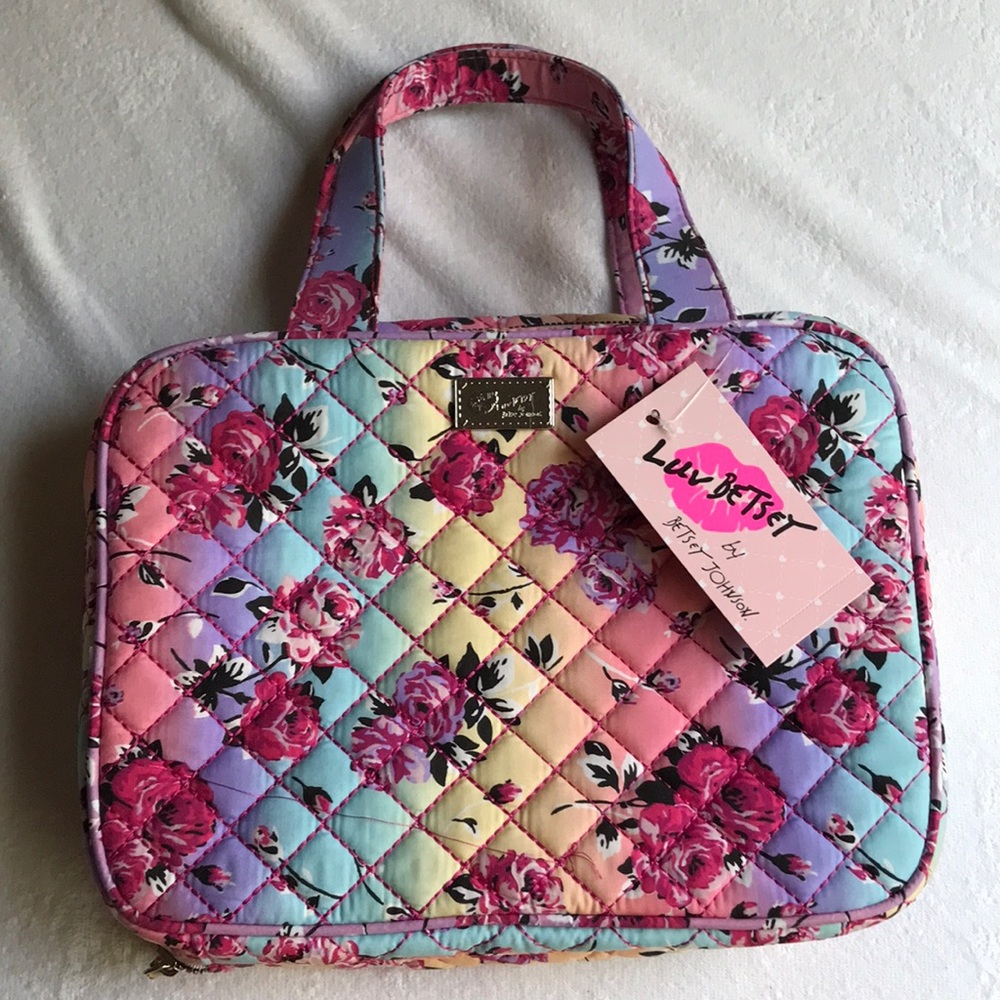 Cosmetic bag